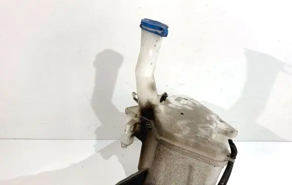 Toyota Yaris Windshield washer fluid reservoir/tank 853100D060