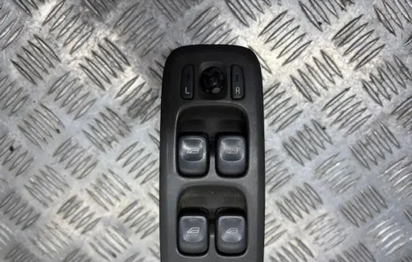 Volvo V70 Electric window control switch 09193383