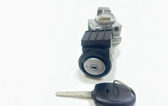 Ford Focus Ignition lock 3M513F880AC