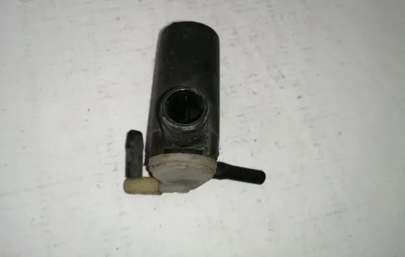 Ford Fiesta Windscreen/windshield washer pump 2S6T17K624BA
