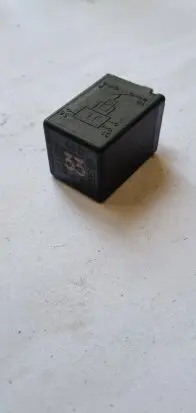 Volkswagen Golf III Other relay 431955535