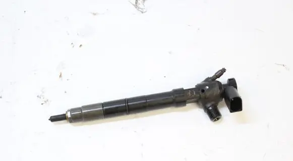 Seat Leon (5F) Fuel injector 04L130277D