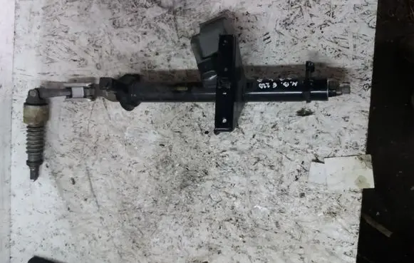 Mercedes-Benz E W210 Steering column universal joint 204520745