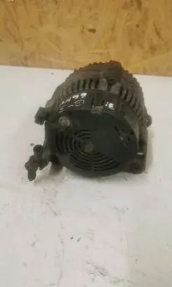 Volkswagen Golf III Generator/alternator 028903025H 0123310001