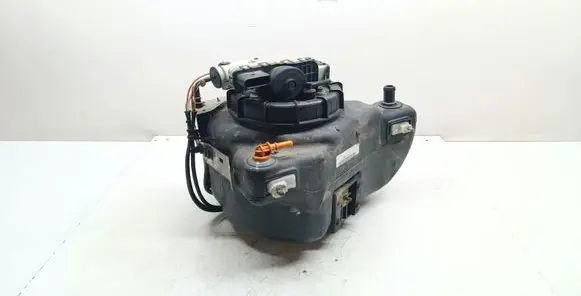 BMW X5 E70 AdBlue liquid reservoir F01C190034 8562610
