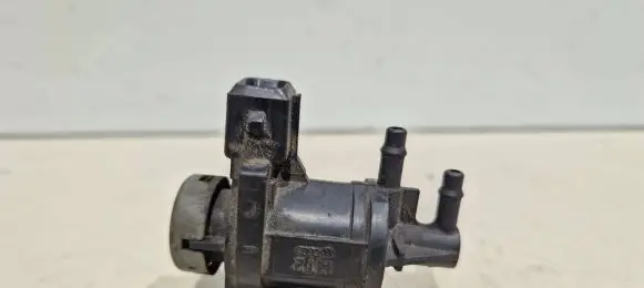 Volkswagen PASSAT B5.5 Turbo solenoid valve 1J0906283A