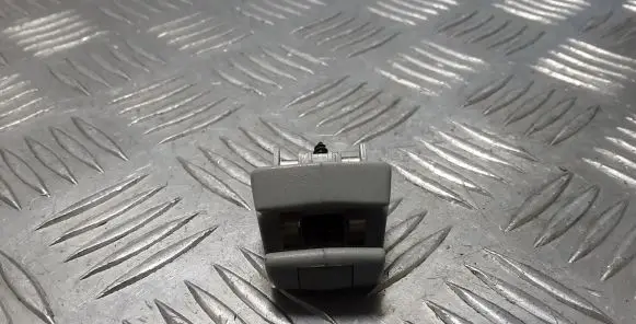 Sun visor clip/hook/bracket