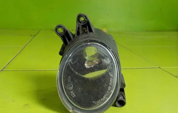 Volvo S40 Front fog light 0305065001 18U