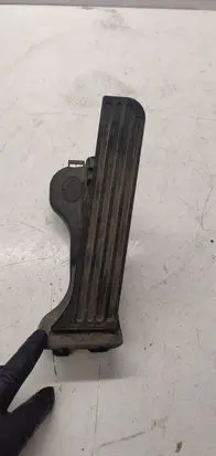 Volkswagen PASSAT B6 Accelerator throttle pedal 1K1721503L 6PV00860000