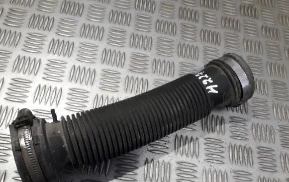 Renault Megane III Air intake hose/pipe 8200