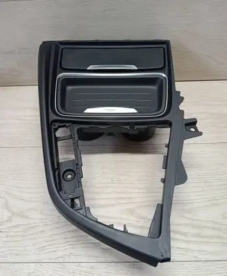BMW 3 F30 F35 F31 Cup holder front 9218925 58450713 105027852