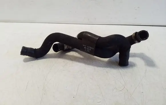 Volvo XC60 Engine coolant pipe/hose 30757649
