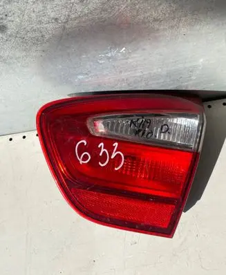 KIA Rio Tailgate rear/tail lights 924041w2