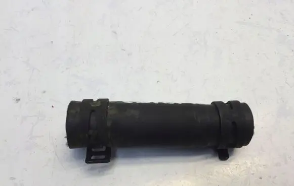 Skoda Karoq Engine coolant pipe/hose 04L121101A