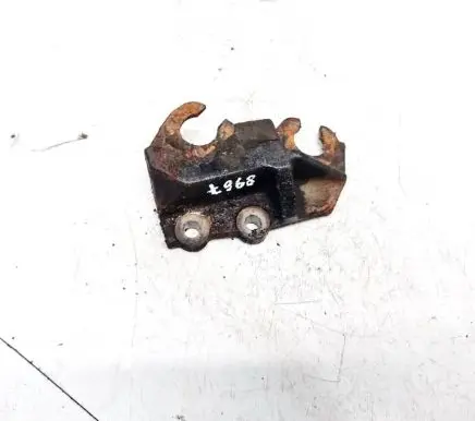 Toyota Yaris Engine mounting bracket