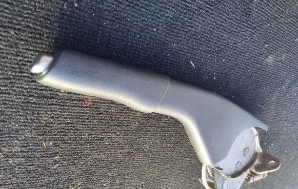 Renault Clio III Hand brake release handle 8200701809