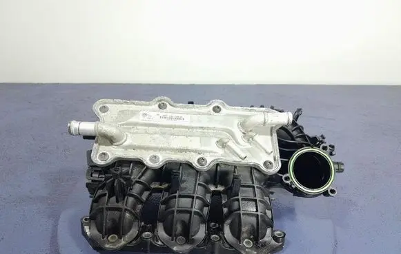 Skoda Fabia Mk3 (NJ) Intake manifold 04C145749A