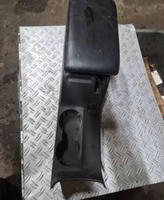 Volkswagen PASSAT B5.5 Center console 3B0862531