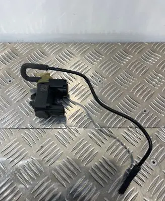 Audi A6 C7 Valve vacuum 8K0906627 4010835A