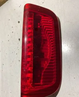 Nissan Juke I F15 Third/center stoplight