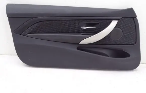 BMW 4 F32 F33 Front door card panel trim F003272