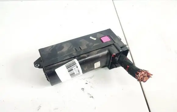 Volkswagen Golf Plus Fuse box set 051830813600