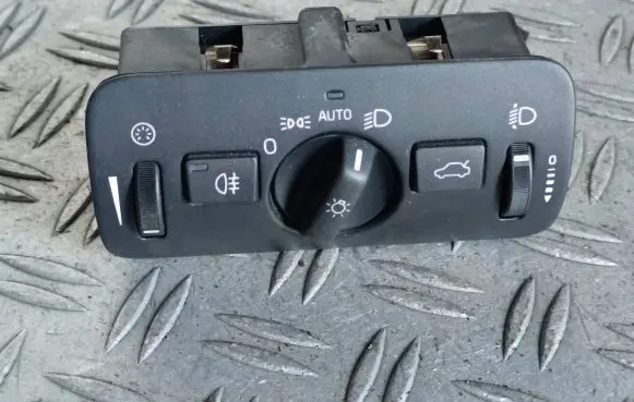 Volvo V40 Light switch 30739425 10092207