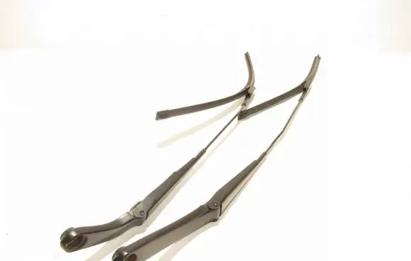 Audi A4 S4 B8 8K Front wiper blade arm 8K2955407