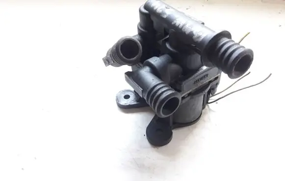 BMW 5 E34 Coolant heater control valve 1147412042