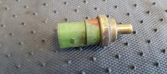 Audi A4 S4 B7 8E 8H Coolant temperature sensor 059919501A