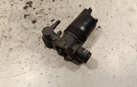 Nissan X-Trail T32 Windscreen/windshield washer pump 1050123 1604283132