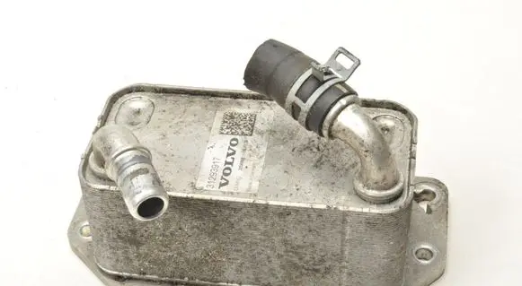 Volvo XC90 Engine oil radiator 31293917