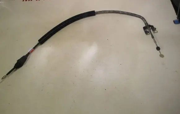 Porsche Cayenne (9PA) Gear shift cable linkage 7L6713265A