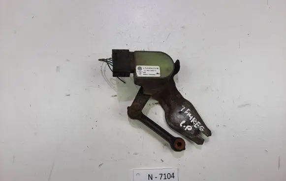 Headlight/headlamp level sensor