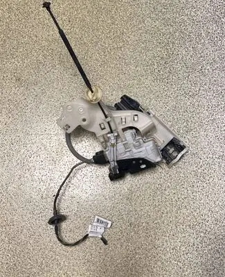 Audi A7 S7 4G Rear door lock 4G0839016