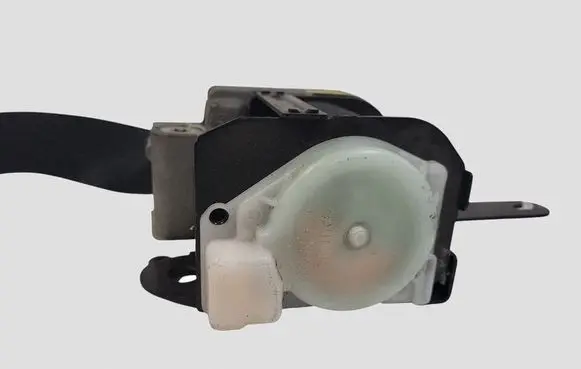 Toyota Yaris Front seatbelt 098224 040837