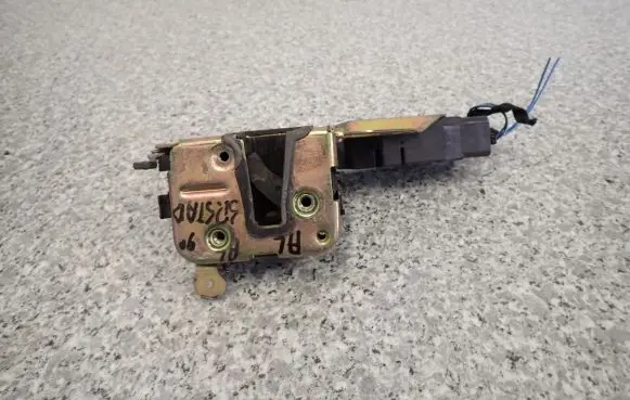Mitsubishi Space Star Rear door lock