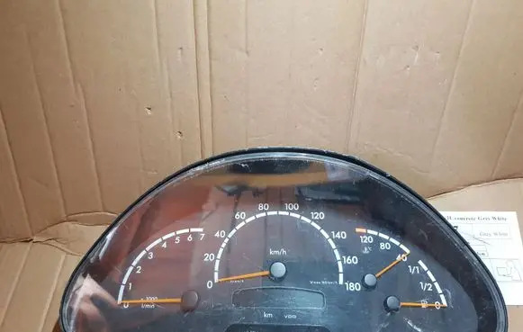 Mercedes-Benz Sprinter W901 W902 W903 W904 Speedometer (instrument cluster) A0014466921