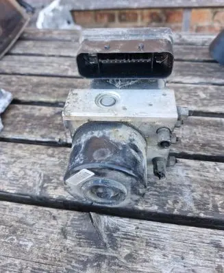 Mazda 3 I ABS Pump 00402662E3 10097001243