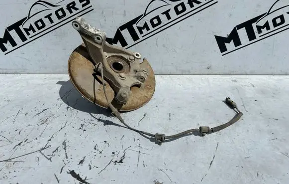 Opel Insignia A Front wheel hub spindle knuckle 