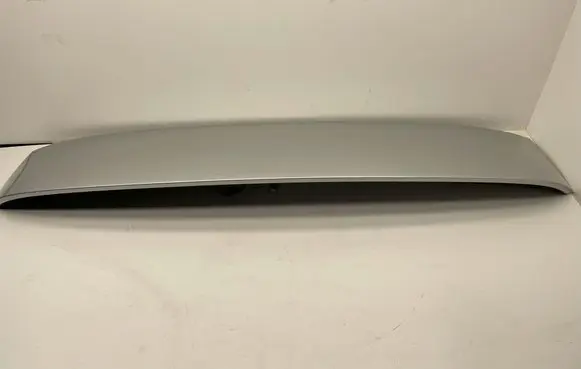 Tailgate/trunk spoiler