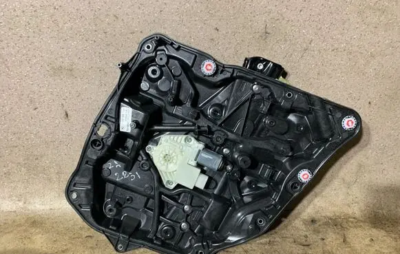 BMW 7 G11 G12 Rear window lifting mechanism without motor 7479066