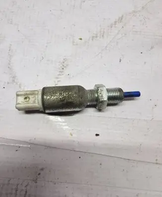 Clutch pedal sensor