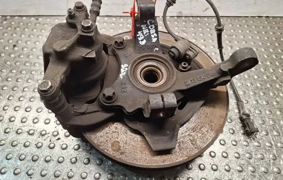 Opel Corsa C Front wheel hub spindle knuckle S25056493 13154318