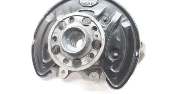 Mercedes-Benz EQC Rear wheel hub