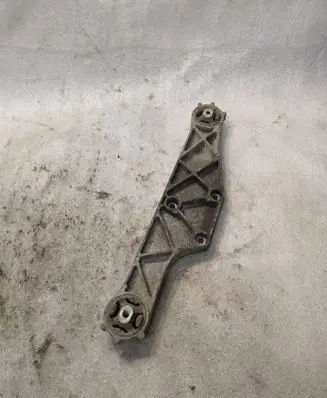 Audi A8 S8 D2 4D Rear differential/diff mount bracket 