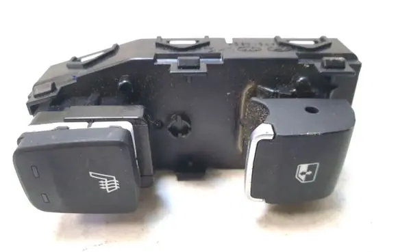 Hyundai Santa Fe Electric window control switch 93581S1100