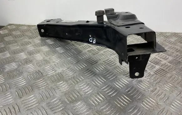 Top upper radiator support slam panel