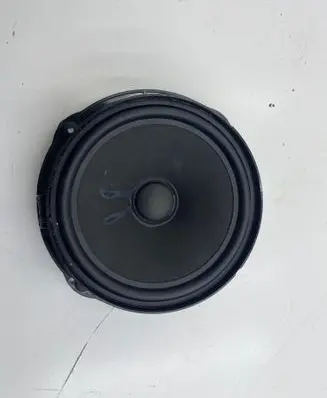 Skoda Octavia Mk3 (5E) Front door speaker