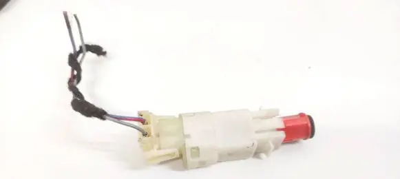 Opel Zafira A Brake pedal sensor switch